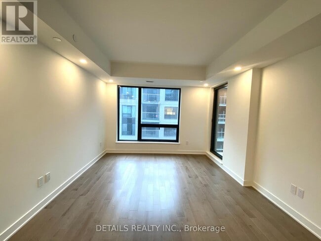 Photo - 340 Queen St Unit 809