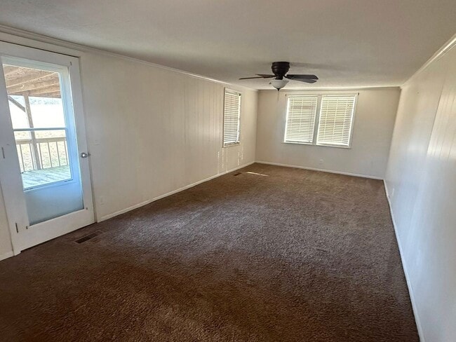 Photo - 585 Pleasant Hill Rd