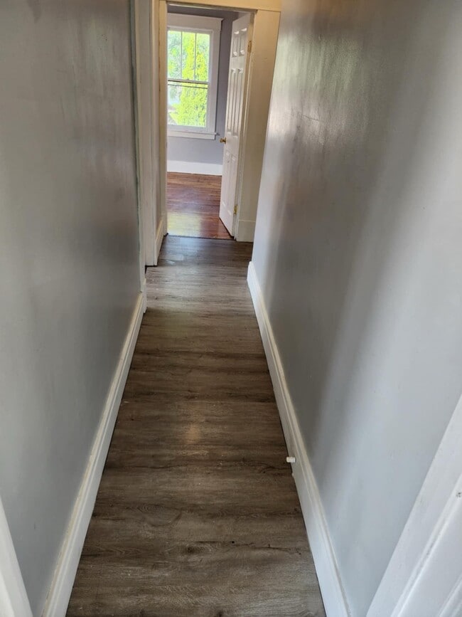 Photo - 137 Laird Ave Unit Upper