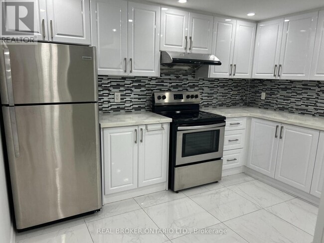 Photo - 55 Bluffwood Crescent