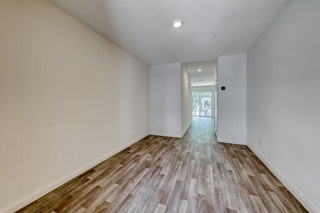 Photo - 3728 Enchanted Sky St