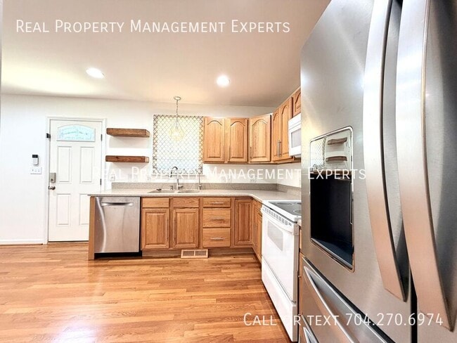 Photo - 3733 Hayden Dr
