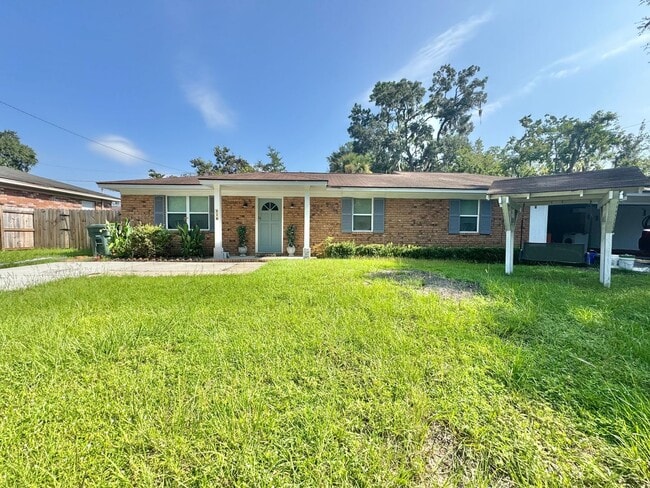 Building Photo - Home located on cul de sac
