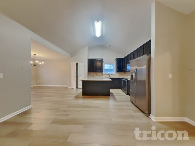 Photo - 410 Crutchfield Dr