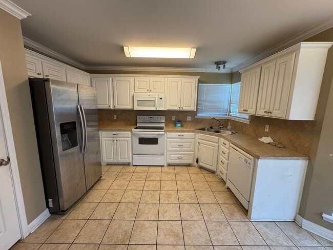 Photo - Gorgeous 3 Bedroom Home