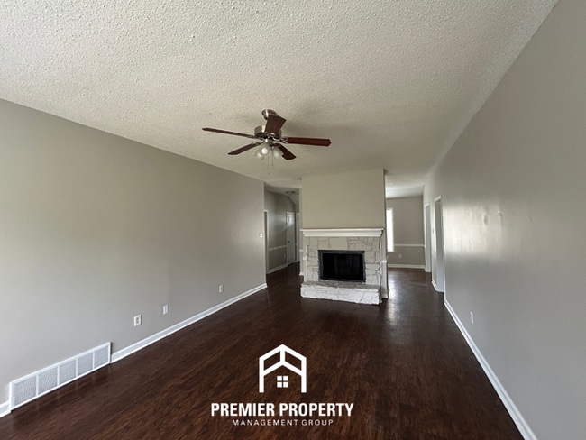 Photo - Charming 3BR/2BA Home in 38125 | Vaulted Ceilings, Built-ins & 2-Car Garage