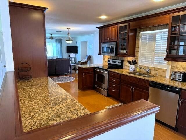 Photo - 925 Cypress Dr