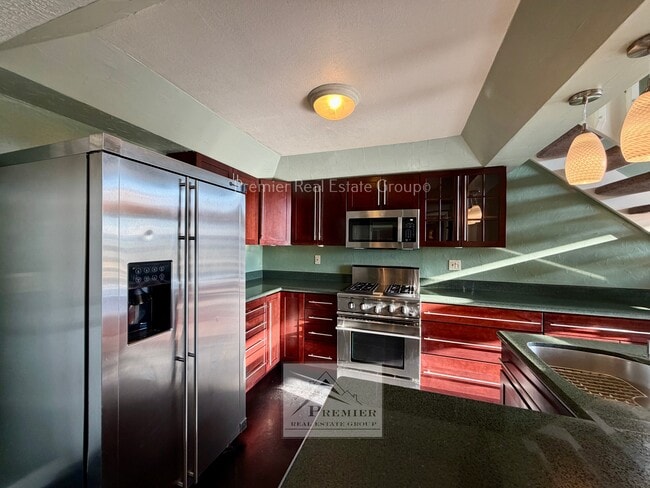 Photo - 144 W Rockrimmon Blvd