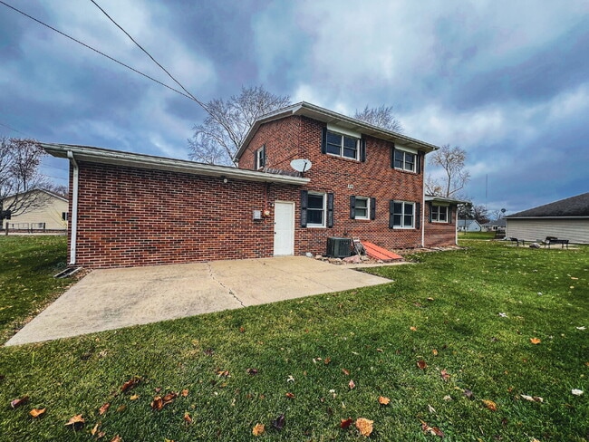 Photo - 623 Mason St