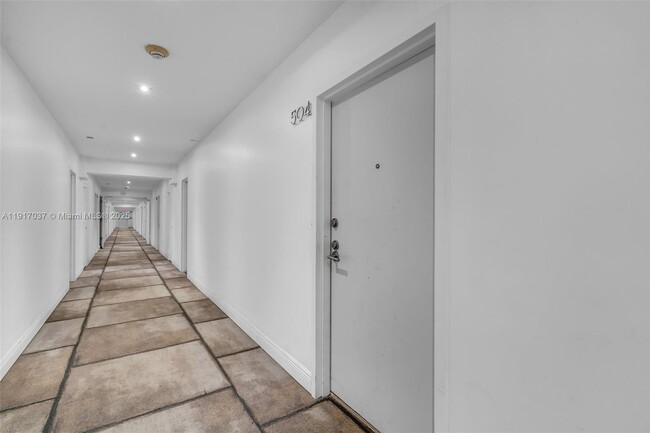 Photo - 575 Crandon Blvd Unit 504