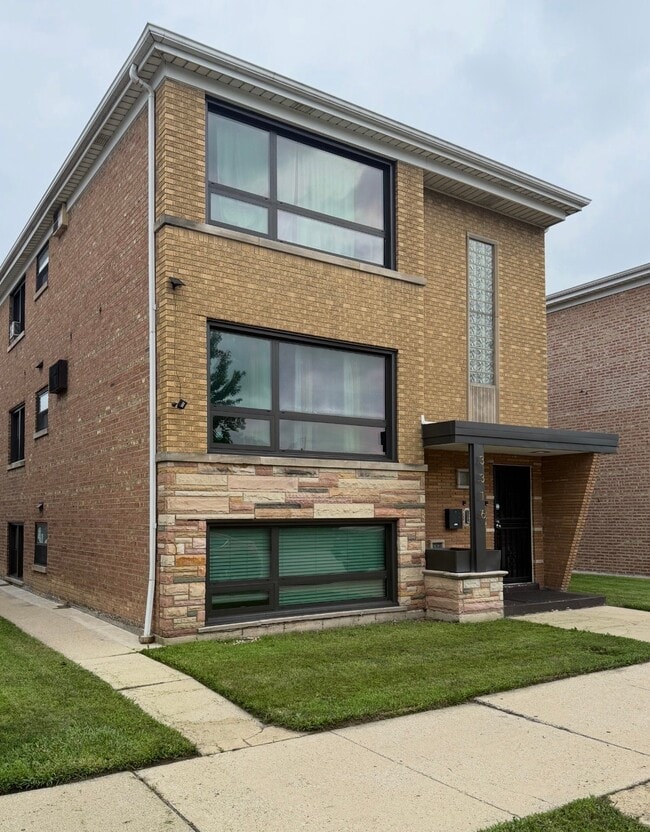 3316 W 79th St Unit Garden