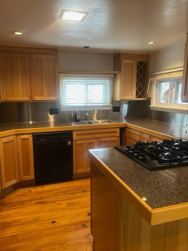 Photo - 3 Bedroom, 1 Bath home located in Glenwood Springs.