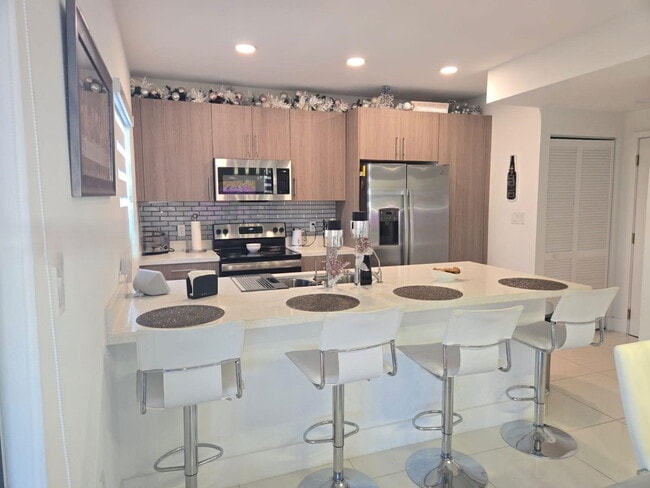 Photo - Northwest 12th Avenue, Miami, FL 33128 - 5...