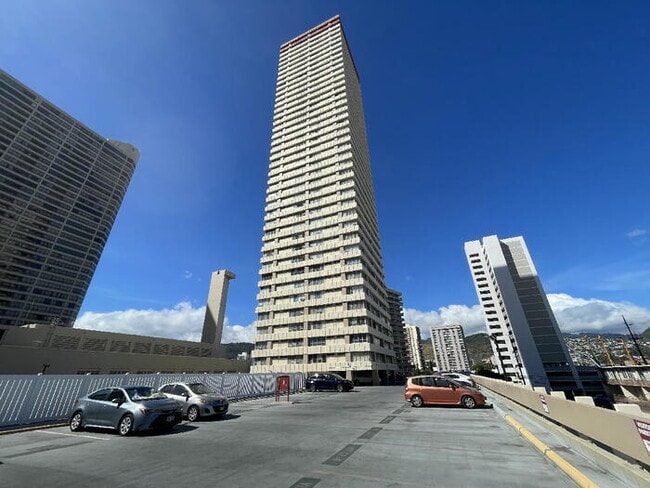 Building Photo - To register for the showing time below, no... Rental