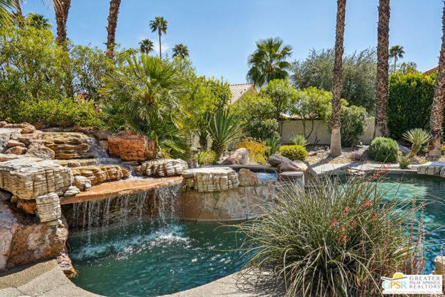 364 Oakmont Dr