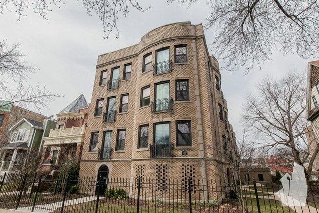 Building Photo - 4838 N Paulina St Unit G