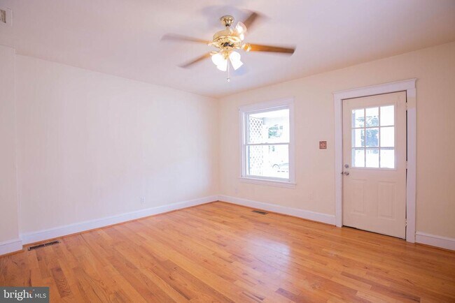 Photo - 124 S Kentucky Ave