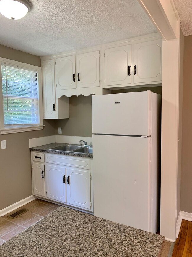 Photo - Great Location with Easy Access to Fort Campbell & Downtown