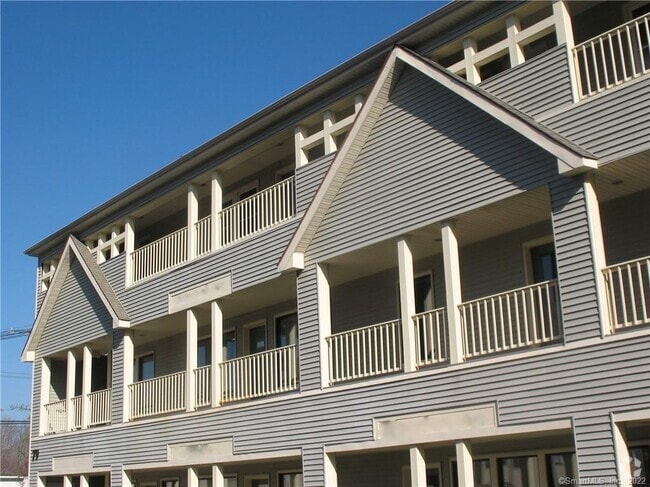 Building Photo - 79 Danbury Rd Rental