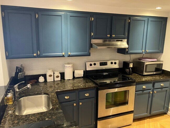 Photo - 1 bed Condo at Mayfair Tower