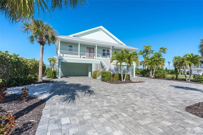 Photo - 13045 Via Aurelia