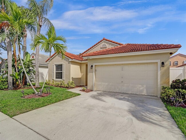 Photo - 16541 NW 5th St