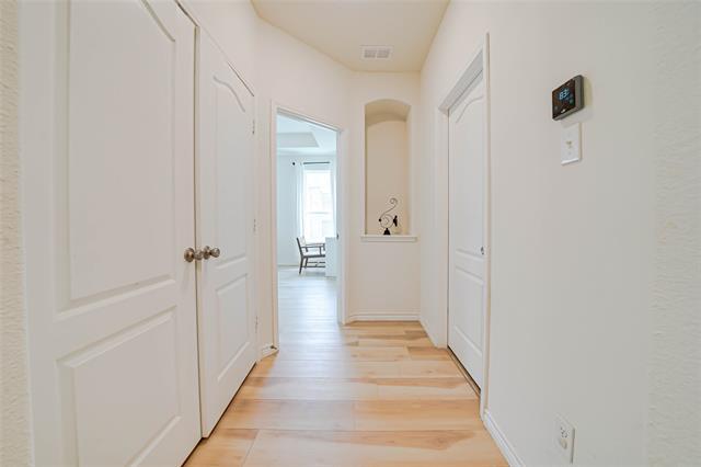 Photo - 405 Club House Dr