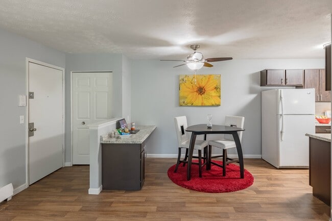 Photo - The Wind Song Apartments