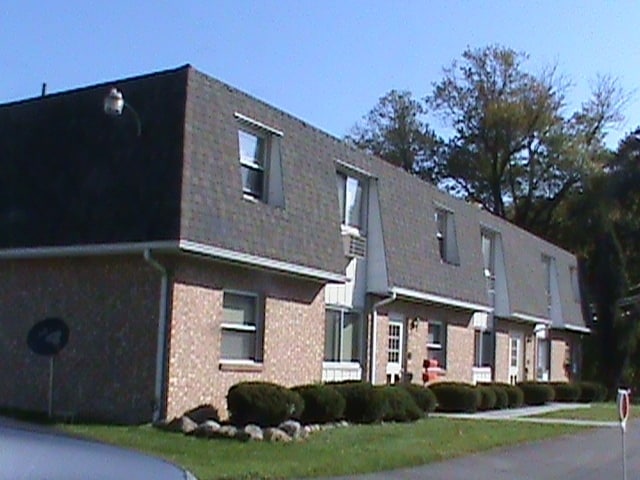 Building Photo - 7366 Sugartree Dr Unit 1 Rental