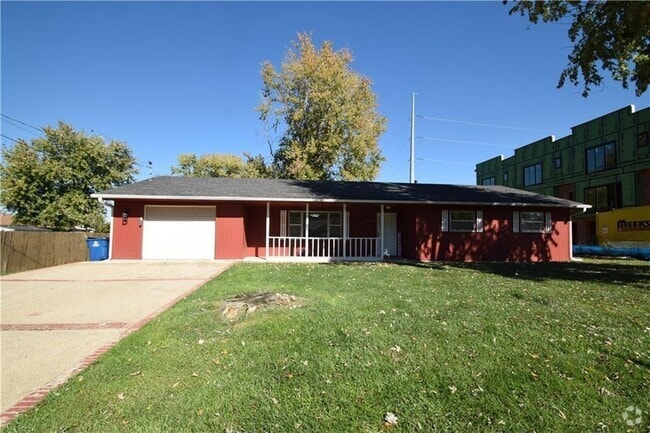 Building Photo - 901 SE 10th St Rental