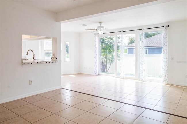 Photo - 275 Mango Dr