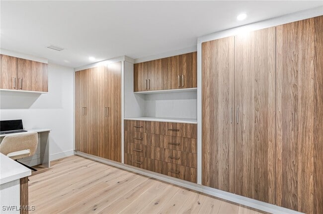 Building Photo - 13945 Old Coast Rd Unit 905