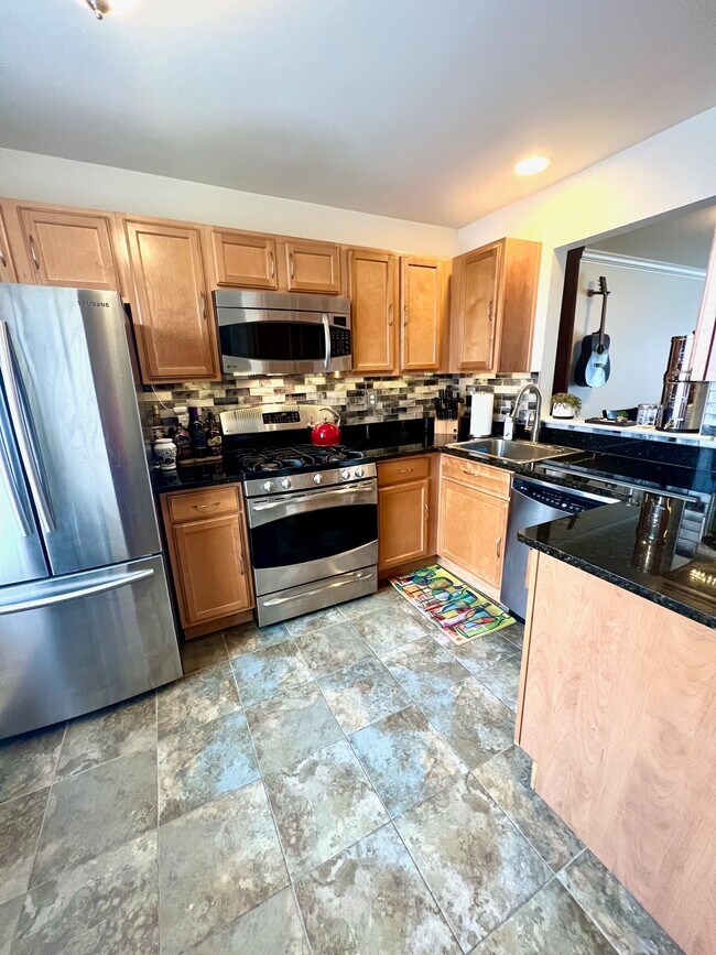 Photo - 118 Adamecs Way