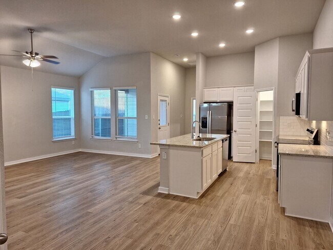 Photo - Stunning Duplex in Emma Park