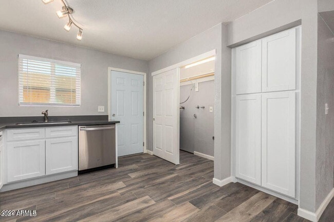 Photo - 3 N Naco Way Unit Apt 2