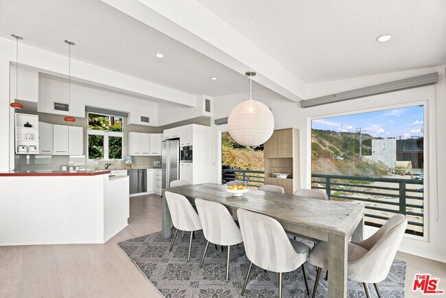 24742 Malibu Rd