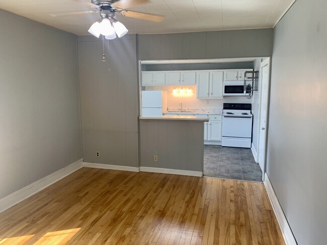 Photo - 105 3rd Ave Unidad 303