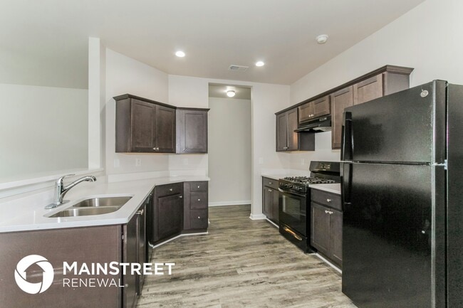 Photo - 590 Woodland Crst Rd