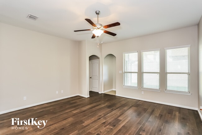 Photo - 824 Skytop Dr