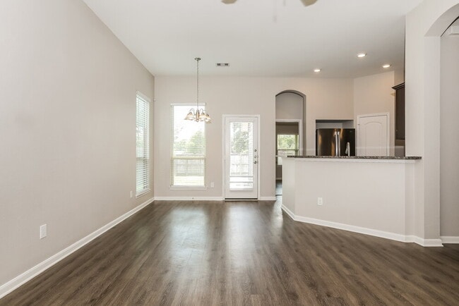 Photo - 131 Brock's Ln