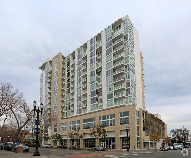 Primary Photo - The Ellington