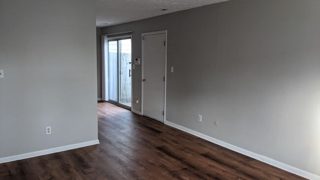 Photo - 1253 Colonial Dr Unit 1253 Colonial Drive