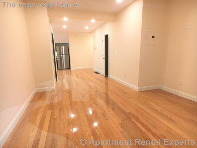 Photo - 67 Temple St Unit #1