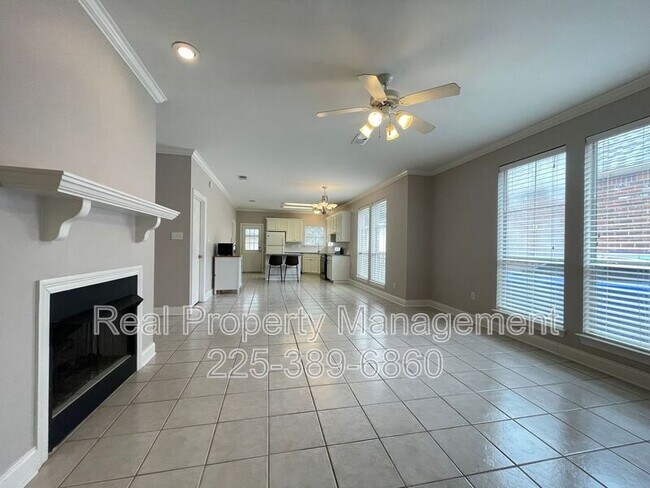 5630 Arialo Dr