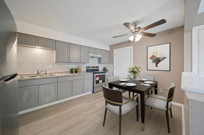 Photo - Lakeland Apartments ::OPEN HOUSE::