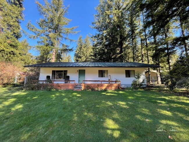 Building Photo - McKenzie HWY 3-bedroom/ 2bath Rental