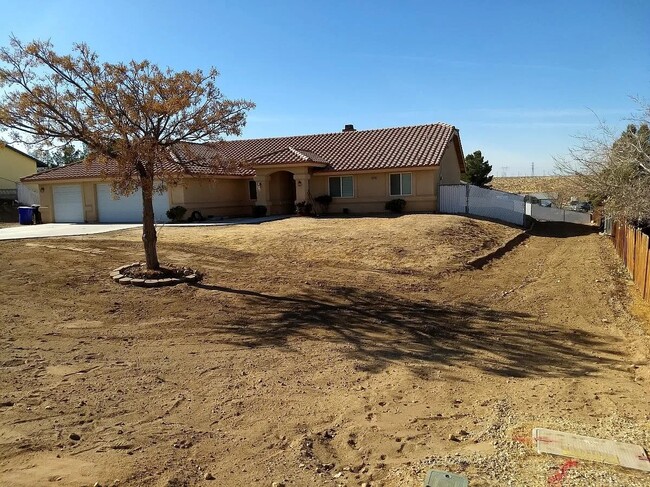 Photo - 16420 Los Cedros Rd