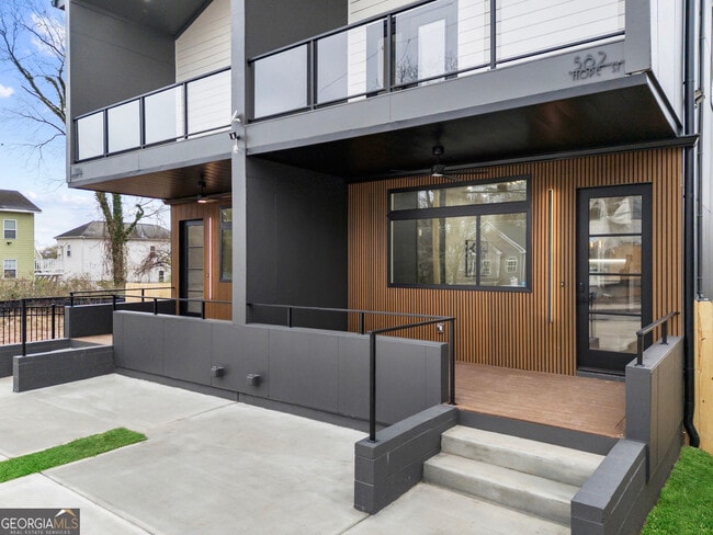 Photo - 582 Hope St SW