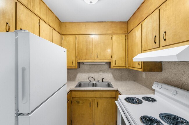 Photo - Celeste Manor - 1 Bedroom / 1 Bathroom Apartment Unit 1227-A