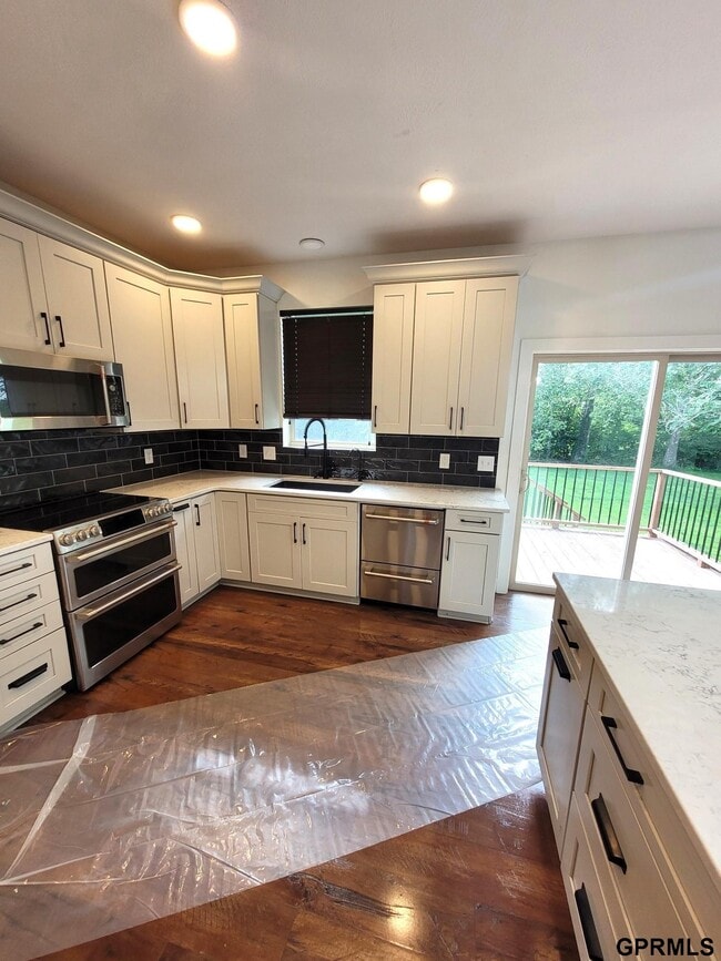 Photo - 16402 Iske Dr